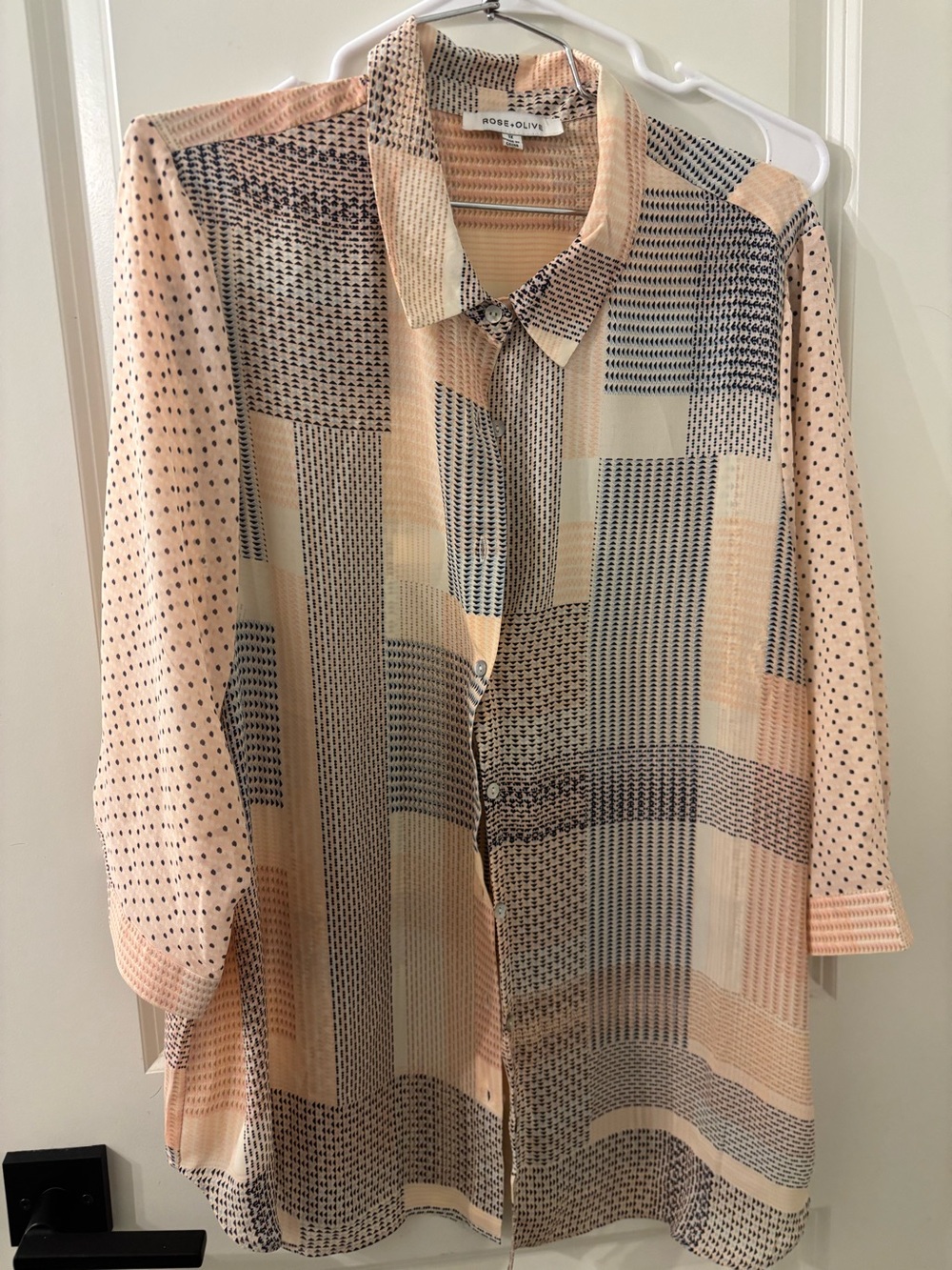 Rose + Olive Peach & Navy Geometric Button Down Blouse Size Small